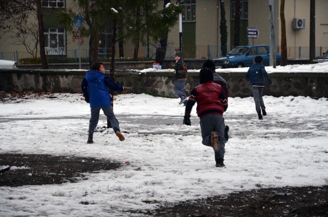 Osmancık’a yoğun kar yağdı