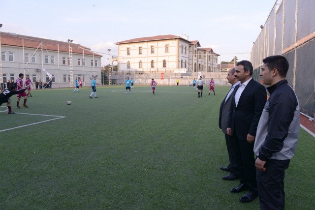 Belediye futbol turnuvası başladı