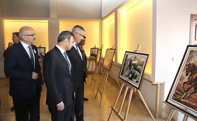 Atatürk fotoğrafları sergide