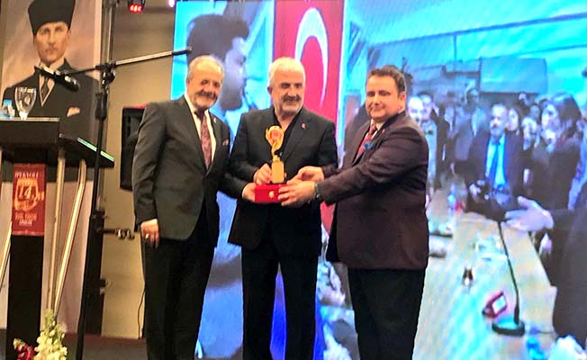 Uslu'ya Türk Dünyası Özel Ödülü