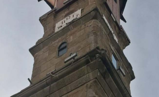 Deprem Saat Kulesi'ne zarar verdi