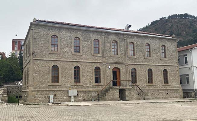 150 yıllık Osmanlı kışlası kültür merkezi oldu