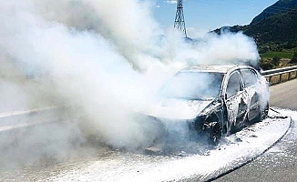 D-100 Karayolu'nda araç yangını
