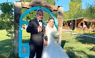 Genç meclis üyesi evlendi