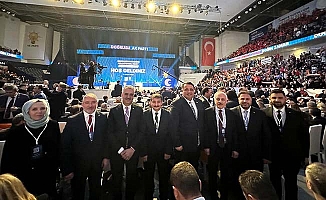 AK Parti adaylarını tanıttı