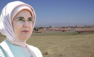 Emine Erdoğan'dan Üyük'e övgü