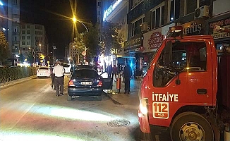 Gazi Caddesi'nde araç yangını