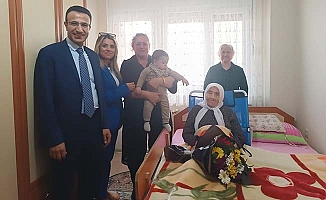 106 yaşındaki Zehra nineye ziyaret