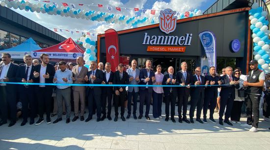 Belediye marketi törenle açıldı