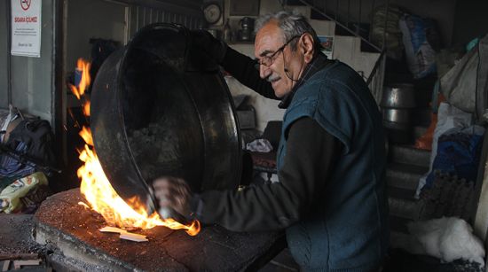 Yaş 73, 10 yaşından beri meslekte