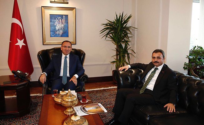 Bozdağ'a cami yatırımlarını anlattı