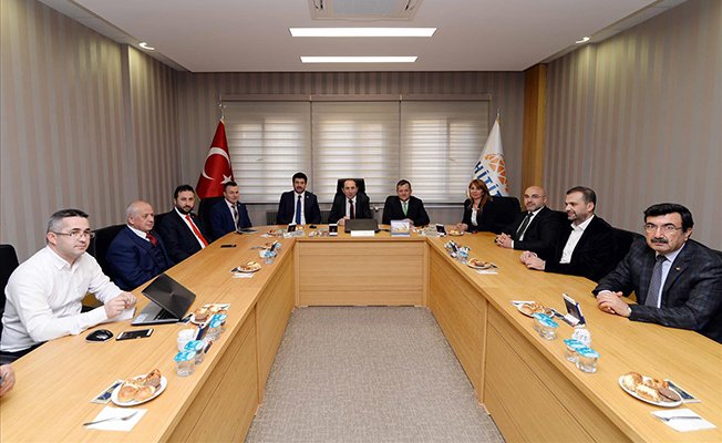 Rektör iş alemiyle buluştu