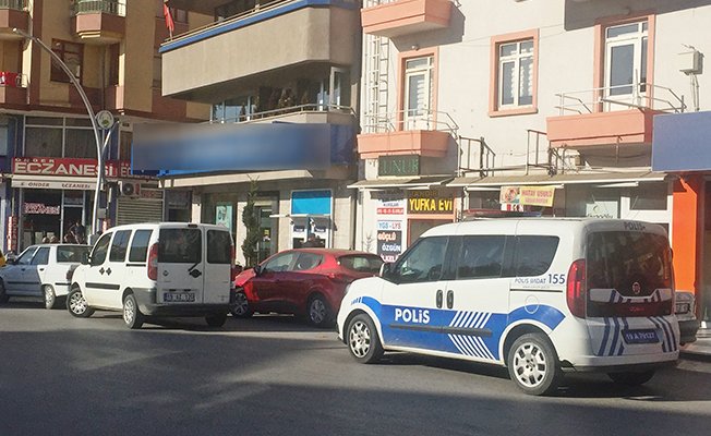 Sahte polislere 25 bin lirasını kaptırdı