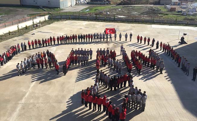 Bedenleriyle Afrin yazdılar