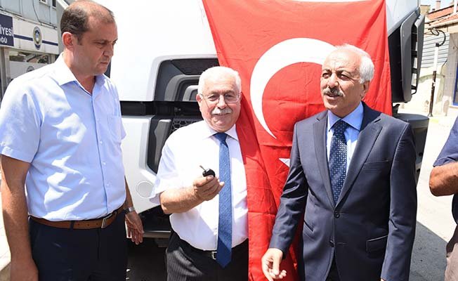 İlçelere çöp transfer aracı