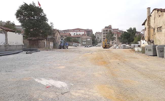 25 metre bulvar yol oluyor