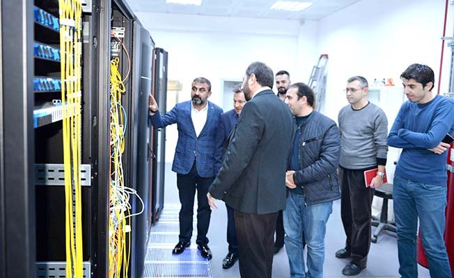 300 bin siber saldırıyı püskürttüler