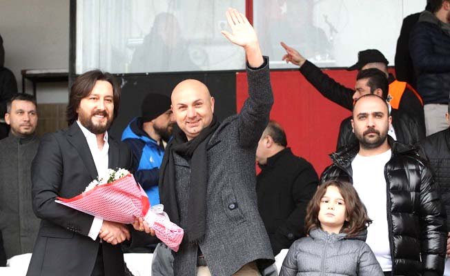 Taraftardan alkış aldı