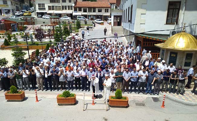 Mursi için gıyabi cenaze namazı kılındı