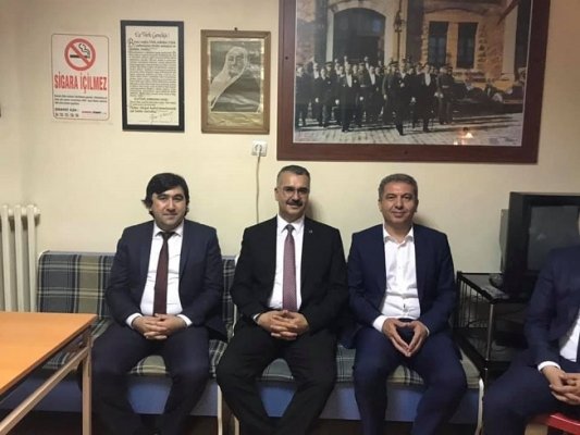 Siyasi partilerden karşılıklı  bayram ziyareti
