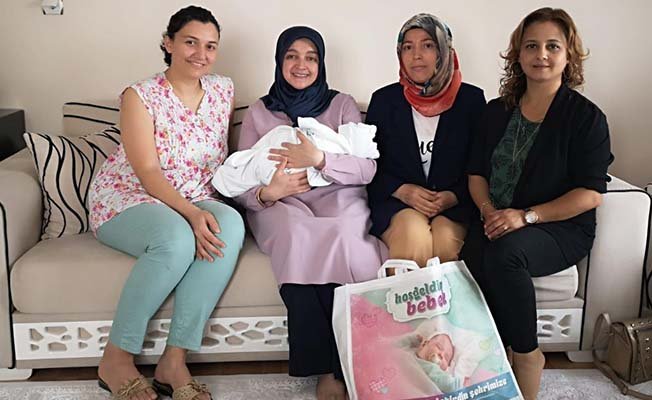 Akar'ın ikinci çocuğuna hoşgeldin dediler