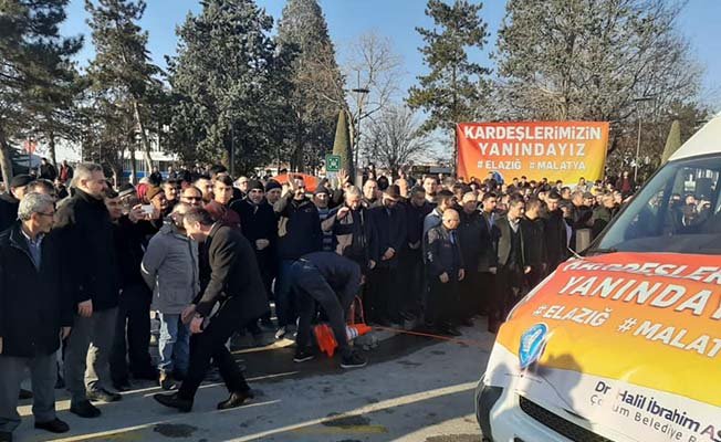 Çorum'dan yardım tırları yola çıktı