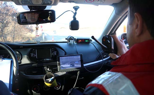 Jandarma’dan dronlu yol kontrolü