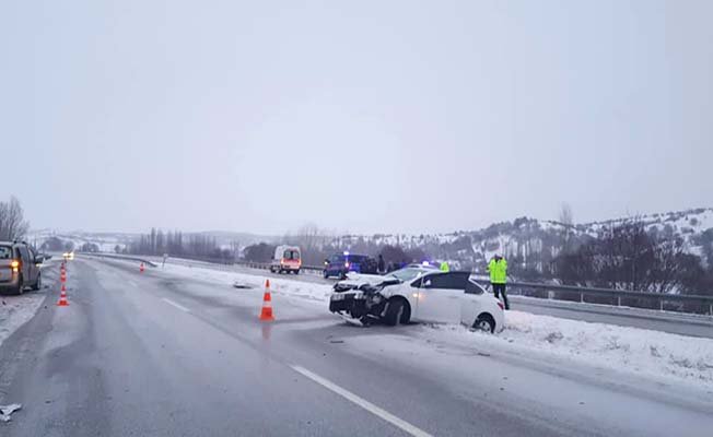 Kar yağışı kazalara neden oldu