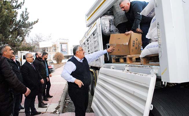 Malzemeleri tek tek taşıdılar