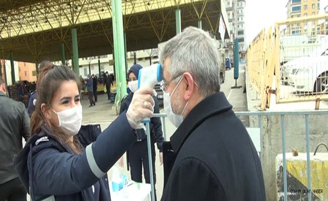 Başkan da pazara denetimle girdi