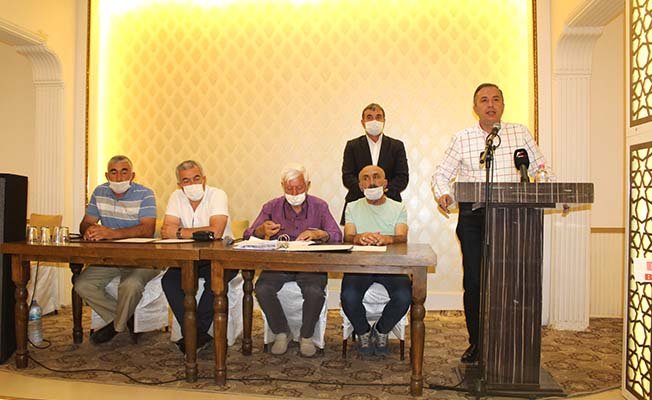 Ceylan duyurdu, salon alkışladı