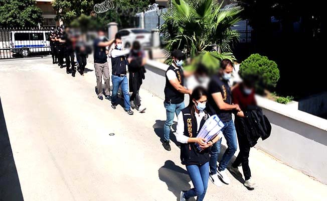 Sanal jigolo sitesiyle 1 milyon lira dolandırdılar