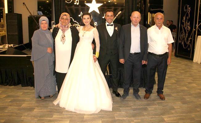 Fevkiye ve Emre’nin mutlu günü