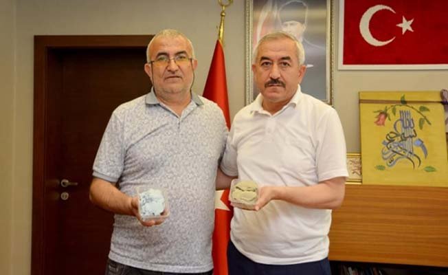 İlk ikram Başkan’a