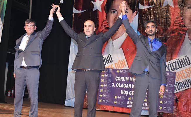 Adaylıktan çekildi, il başkanlığına aday oldu