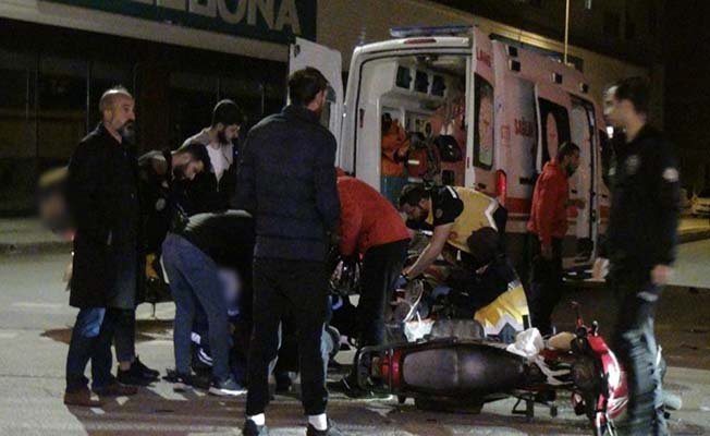 Motosiklete çarpan sürücü olay yerinden kaçtı