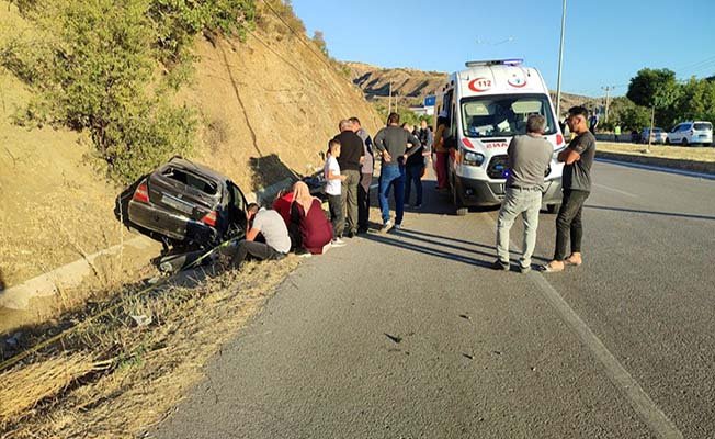 Düğün dönüşü kaza: 1 ölü, 3 yaralı