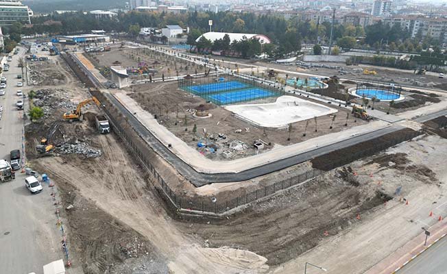 Yol genişletme ve otopark başladı