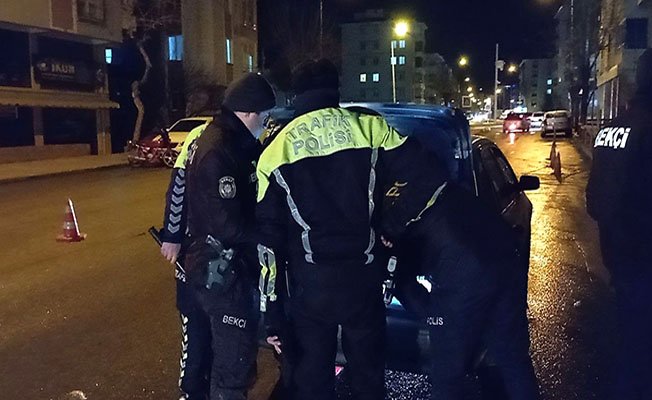 Durdurulan araçtan uyuşturucu çıktı