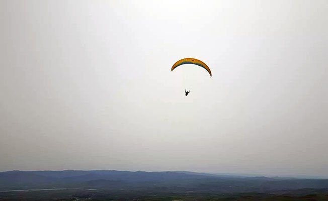 Çorum'da yamaç paraşütü