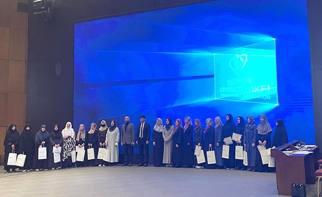 Kadın hafızlarda Çorum Türkiye üçüncüsü