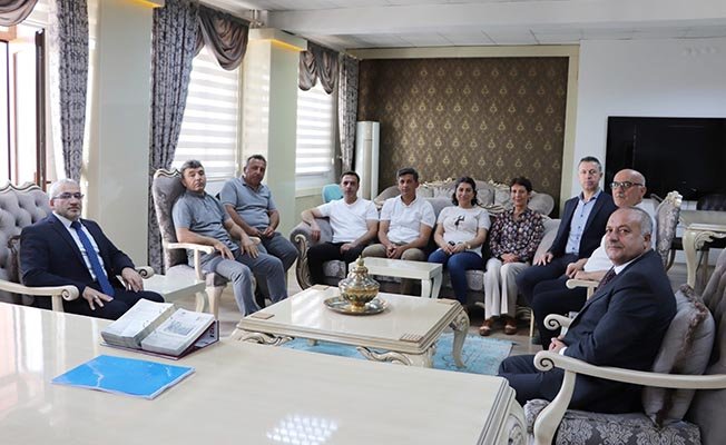Eski müdürlerinin yeni müdürlüğünü kutladılar