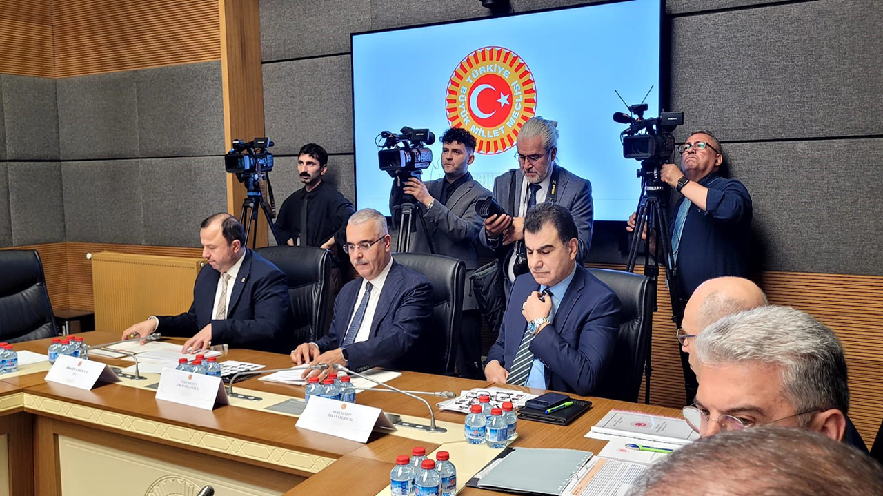 Ahlatcı uzman erbaşlarla ilgili konuştu