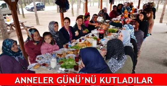  Anneler Günü’nü kutladılar