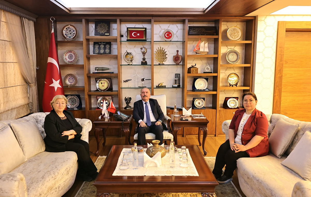 Aygül Hoca emekli oldu