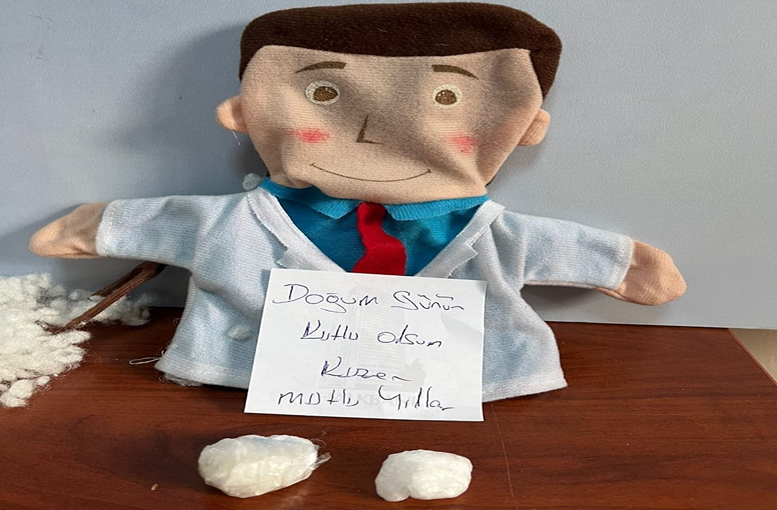 Bez bebekten uyuşturucu çıktı