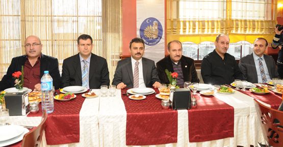 ÇORUM BELEDİYESİ'NDEN GAZETECİLER GÜNÜ YEMEĞİ