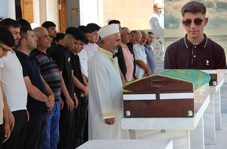 Denizde arkadaşıyla boğulan genç toprağa verildi