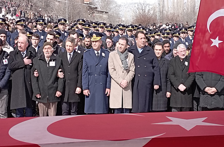 Gözyaşları arasında toprağa verildi