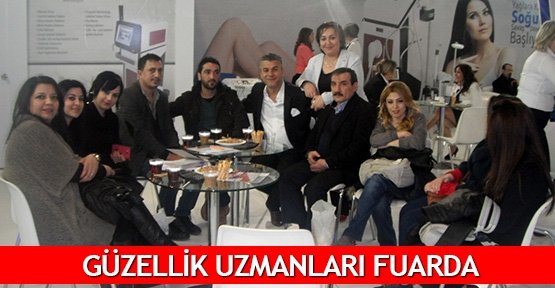  Güzellik uzmanları fuarda